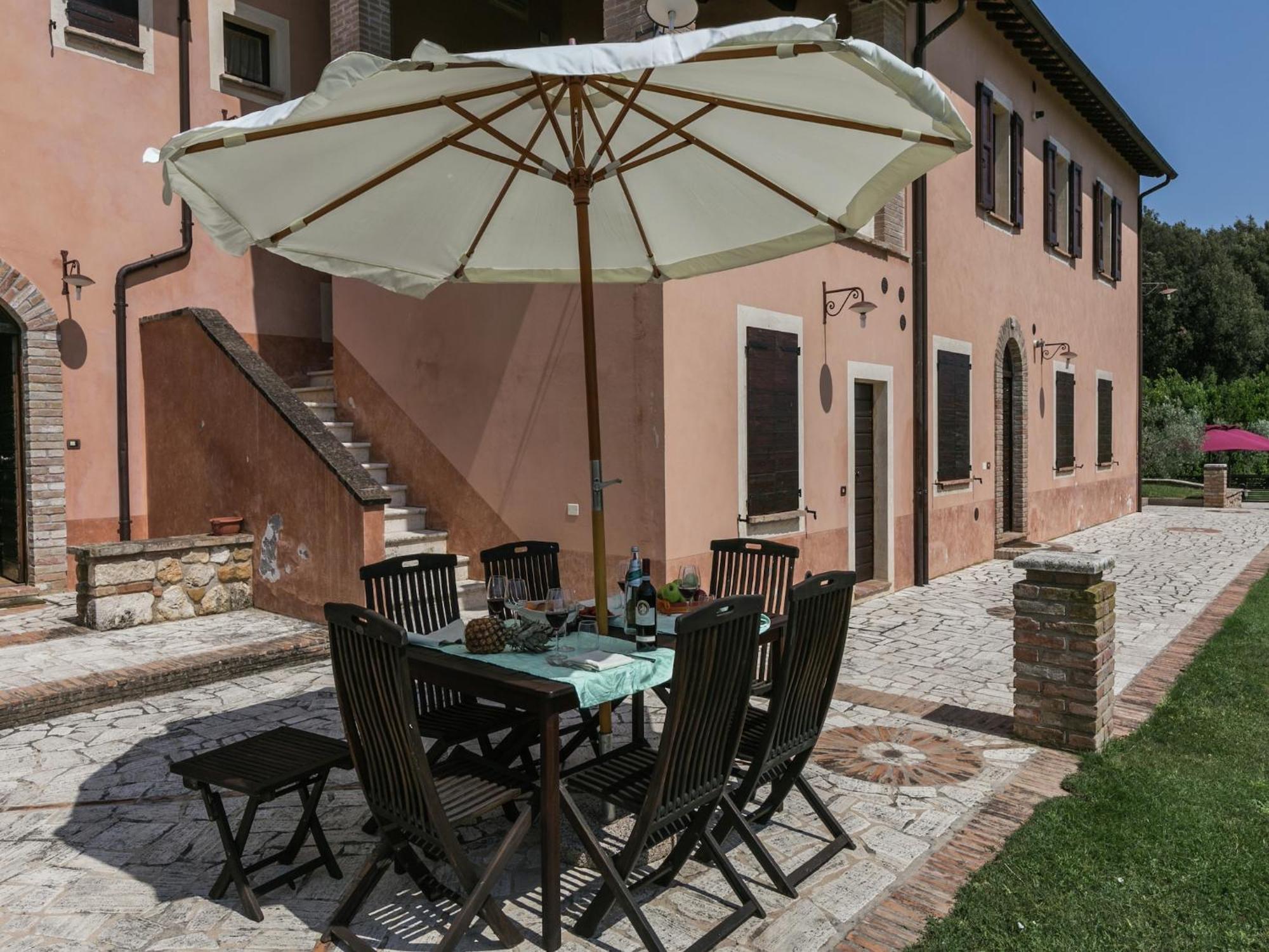 Elegant Apartment Only 1 Hour From Rome Narni Exterior foto